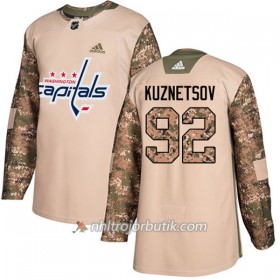 Män Ishockey Washington Capitals Tröja Evgeny Kuznetsov 92 Adidas 2017-2018 Camo Veterans Day Practice Authentic